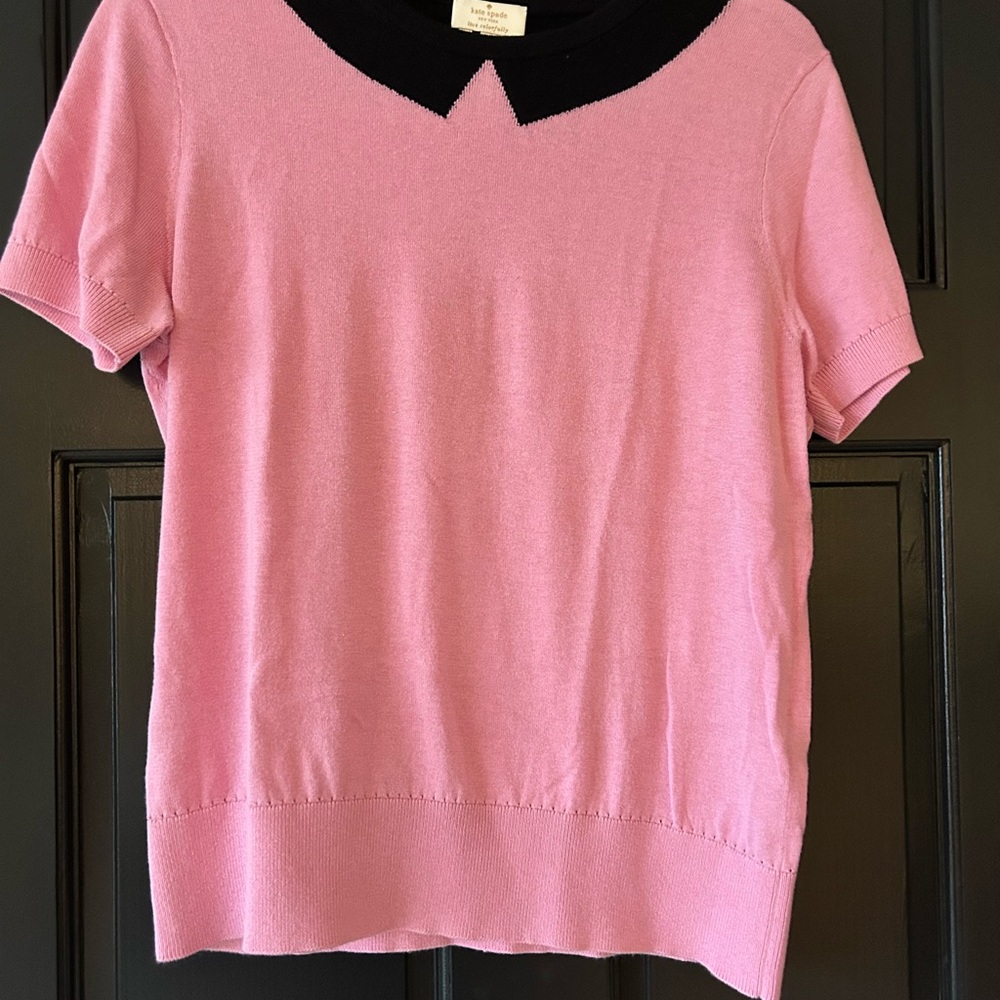 Pink Short Sleeve Sweater with Black Collar